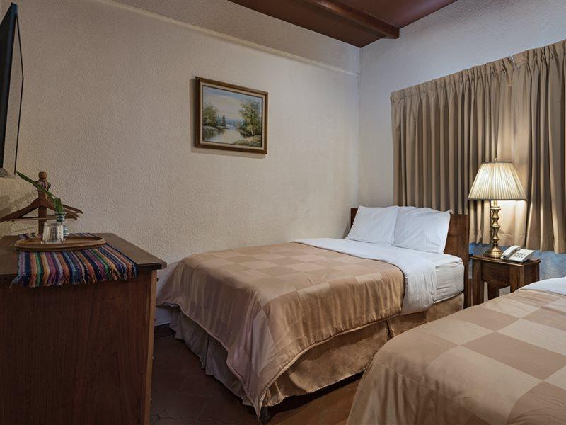 Hotel Del Patio Flores Exterior photo