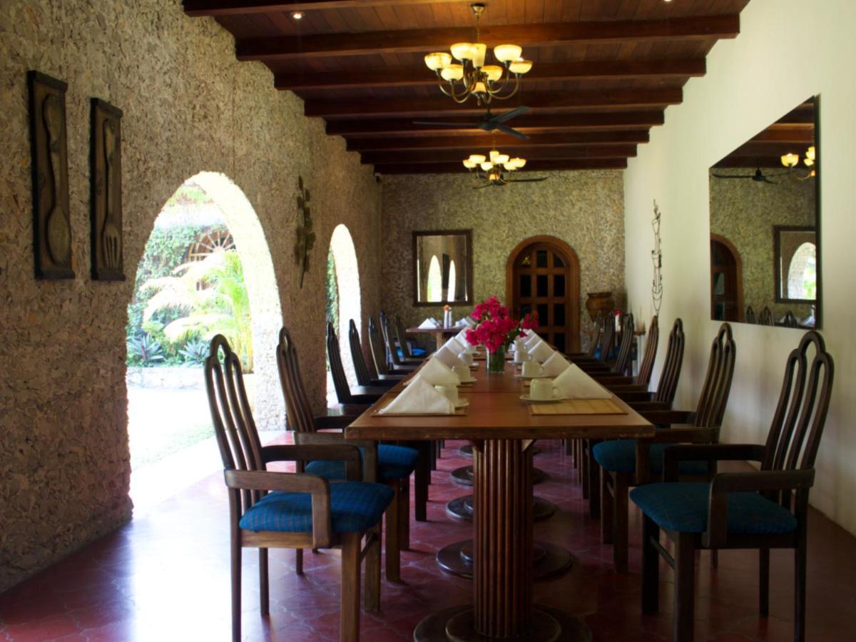 Hotel Del Patio Flores Exterior photo