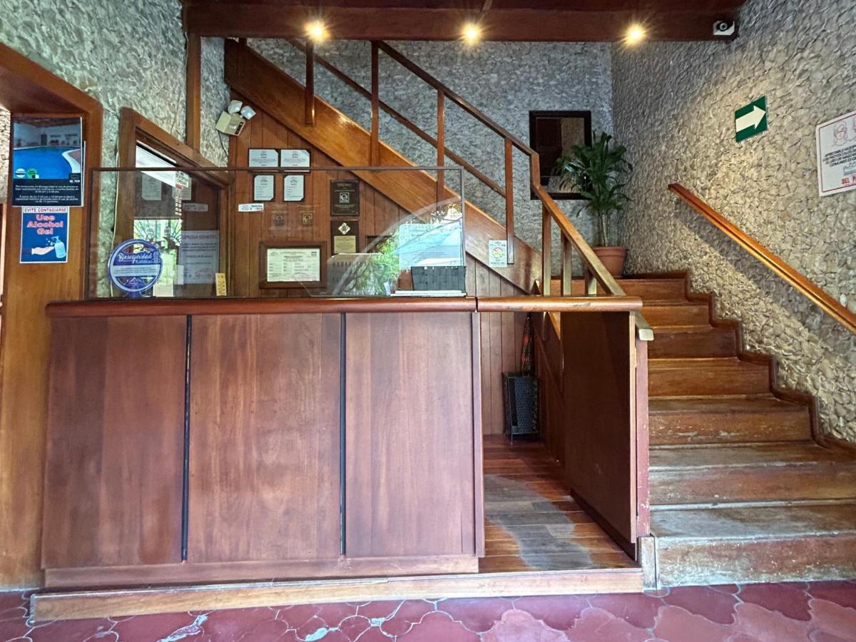 Hotel Del Patio Flores Exterior photo