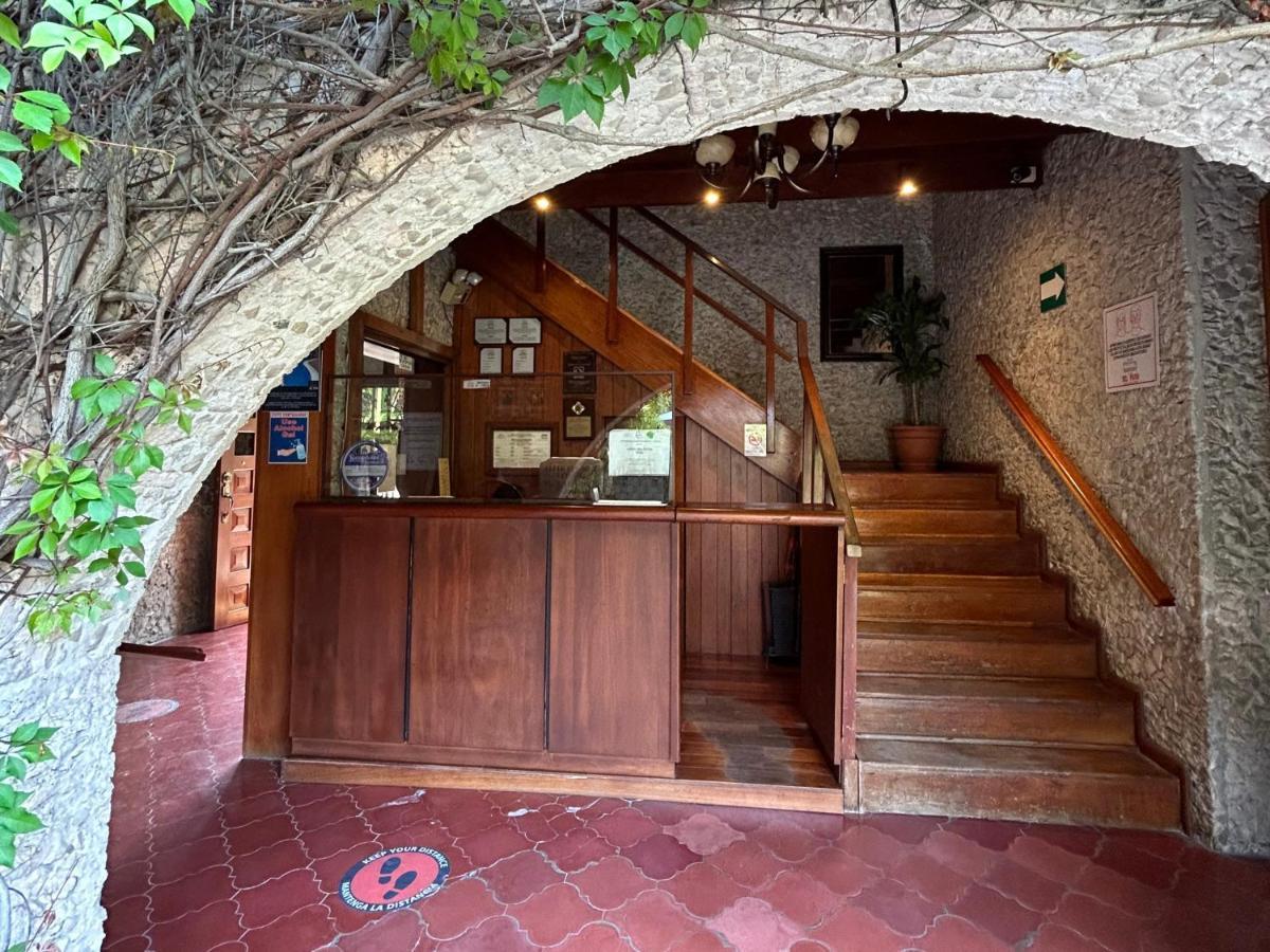 Hotel Del Patio Flores Exterior photo