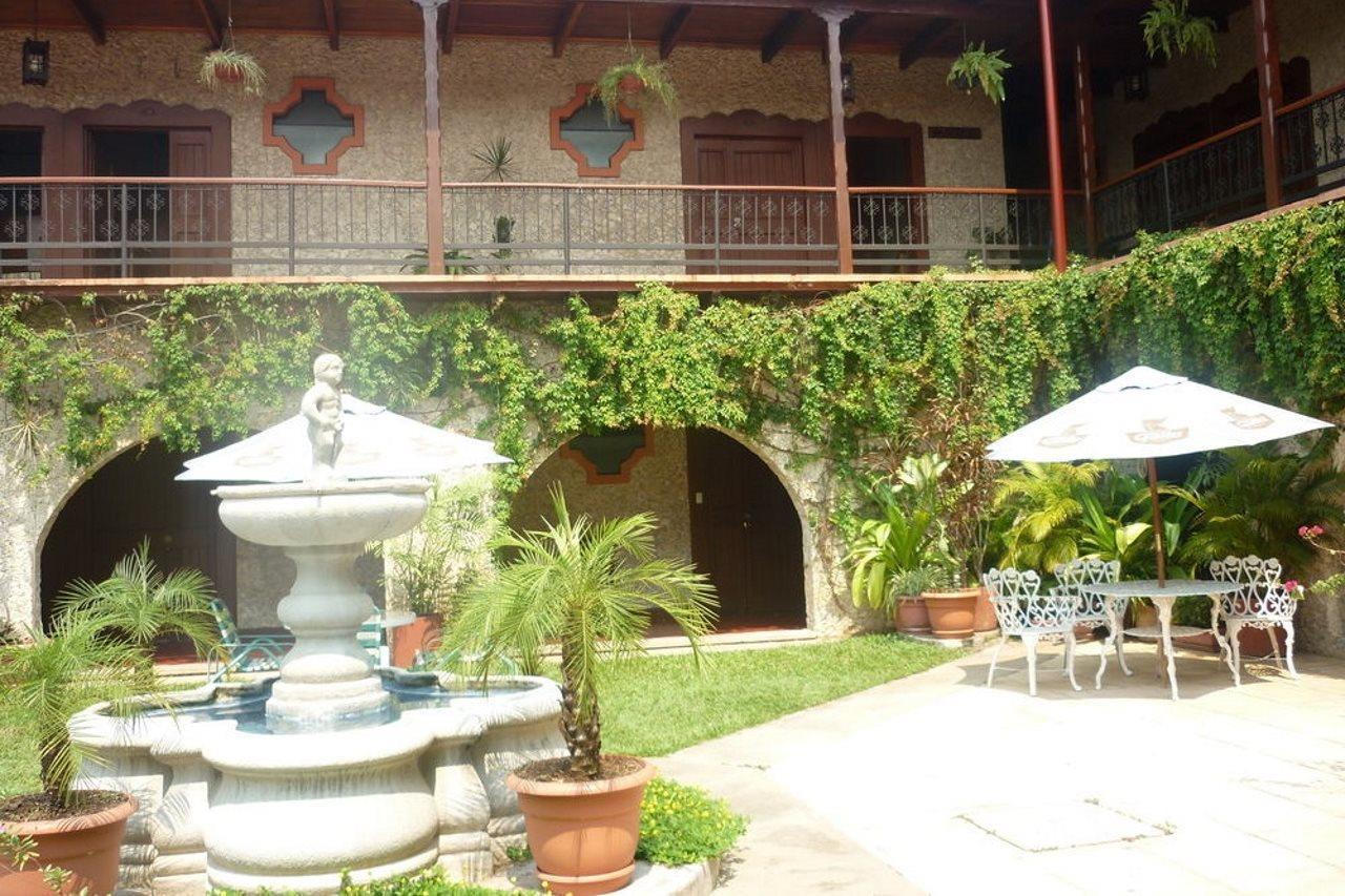Hotel Del Patio Flores Exterior photo