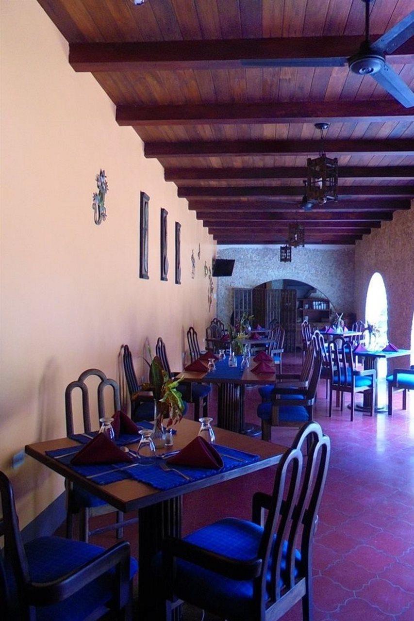 Hotel Del Patio Flores Exterior photo